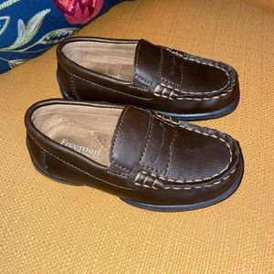 Like New size 8 Freeman Boys Slip On Dress Shoes